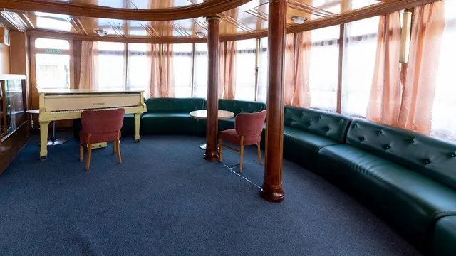 Музыкальный салон