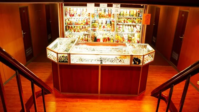 Сувенирный магазин