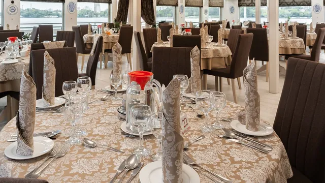 Ресторан Волга