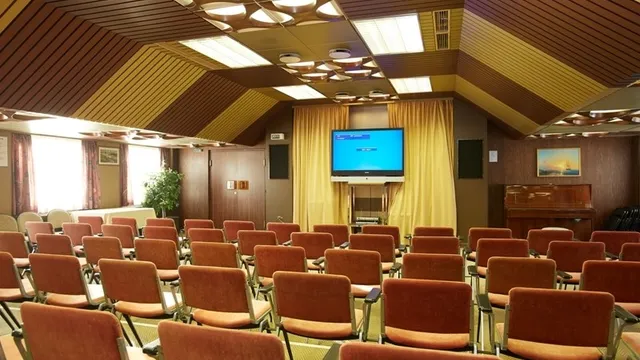 Конференц-зал