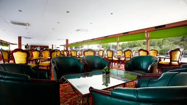 Бар на солнечной палубе