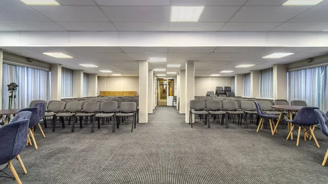 Конференц-зал