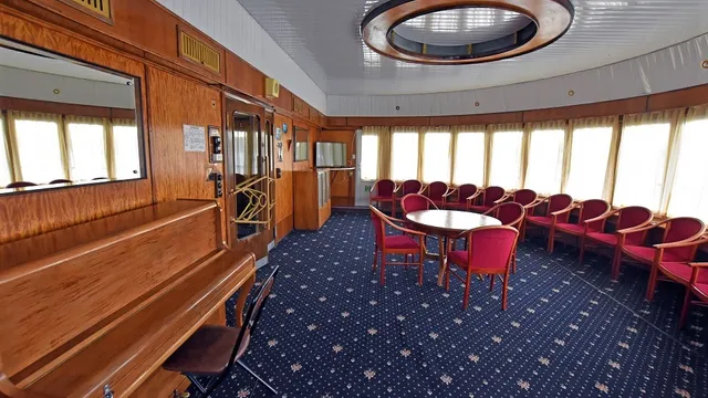 Музыкальный салон