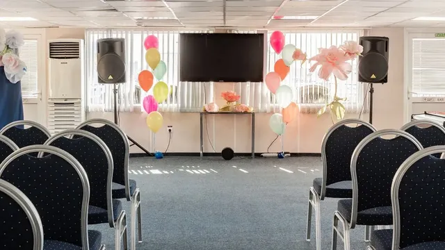 Конференц-зал