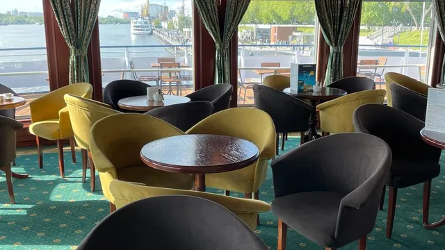 Панорамный бар «Хемингуэй»