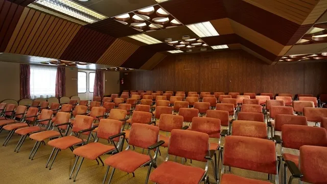 Конференц-зал