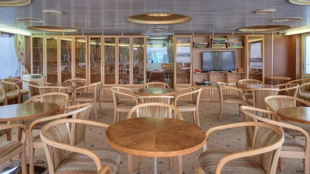 Музыкальный салон на шлюпочной палубе