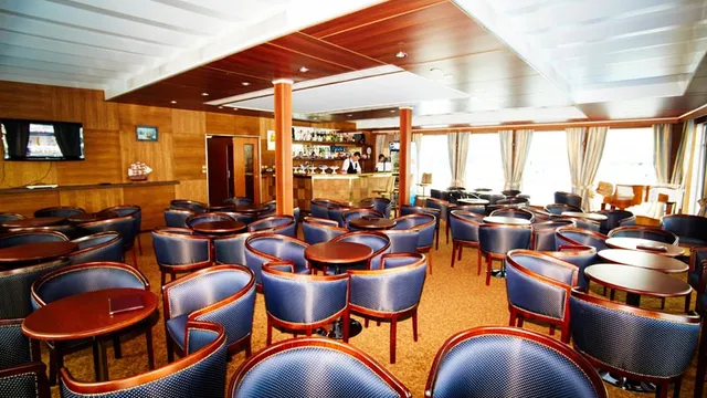 Панорама-бар на шлюпочной палубе