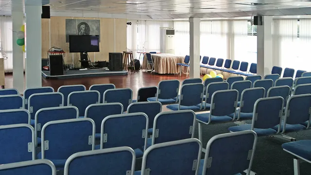 Конференц-зал