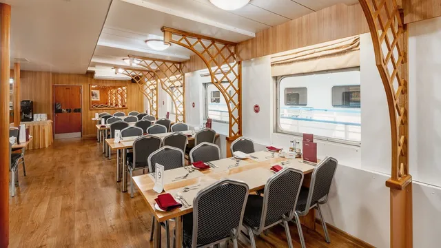 Бар-ресторан Нева