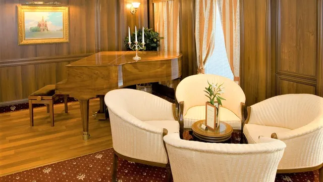 Лаундж Нева