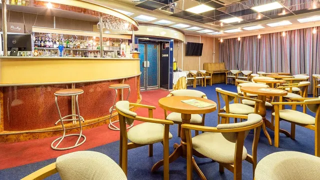 Музыкальный салон-бар «Панорама»