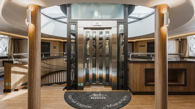 Атриум средней палубы