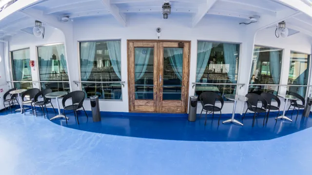 Средняя палуба