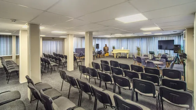 Конференц-зал