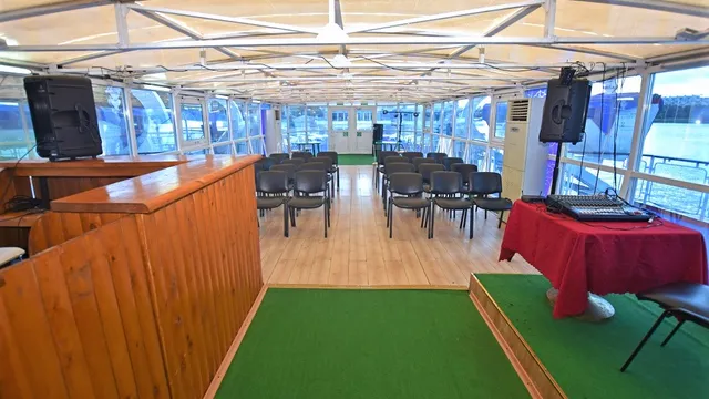 Конференц-зал