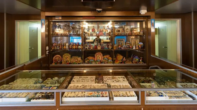 Сувенирный магазин