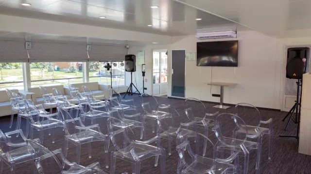 Конференц-зал