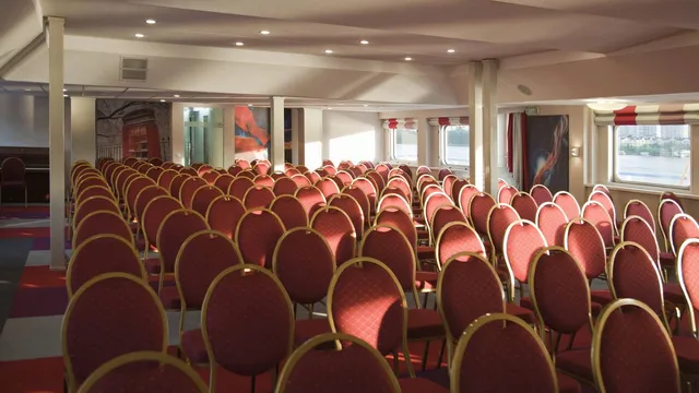 Конференц-зал