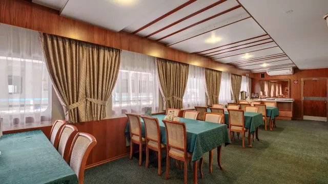 Ресторан "Нева"