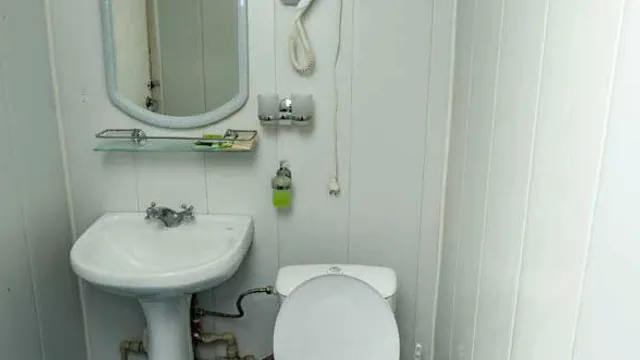 Санузел в каюте люкс 1,2