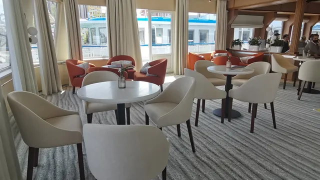 Бар Мелодия реки